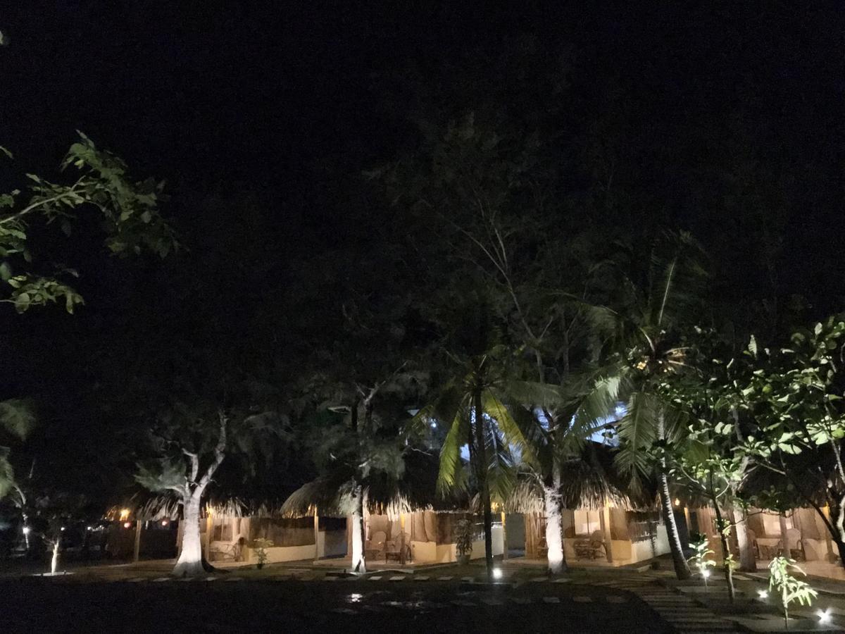 Royal Beach Arugam Bay Exterior photo