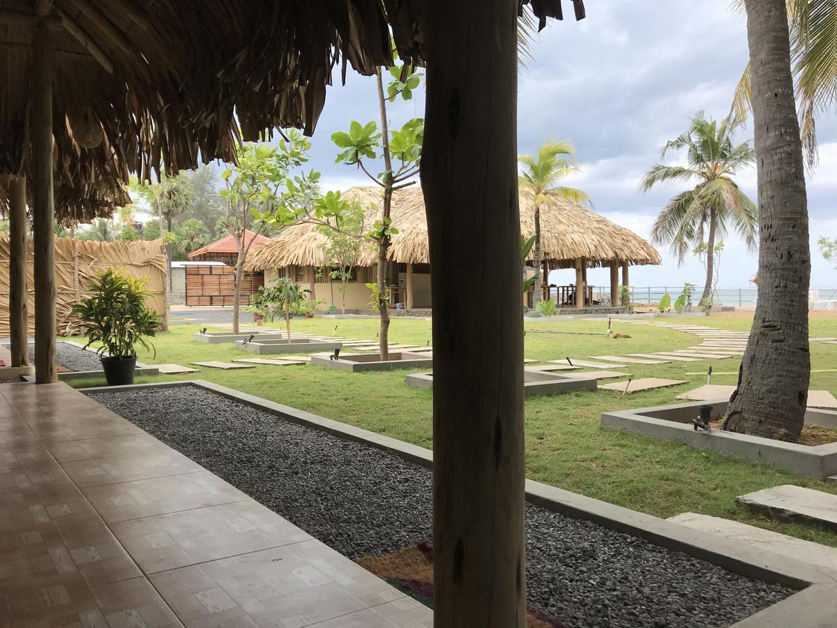 Royal Beach Arugam Bay Exterior photo
